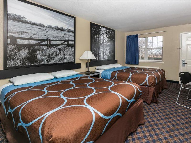 Super 8 By Wyndham Arlington Near At&T Stadium Екстер'єр фото