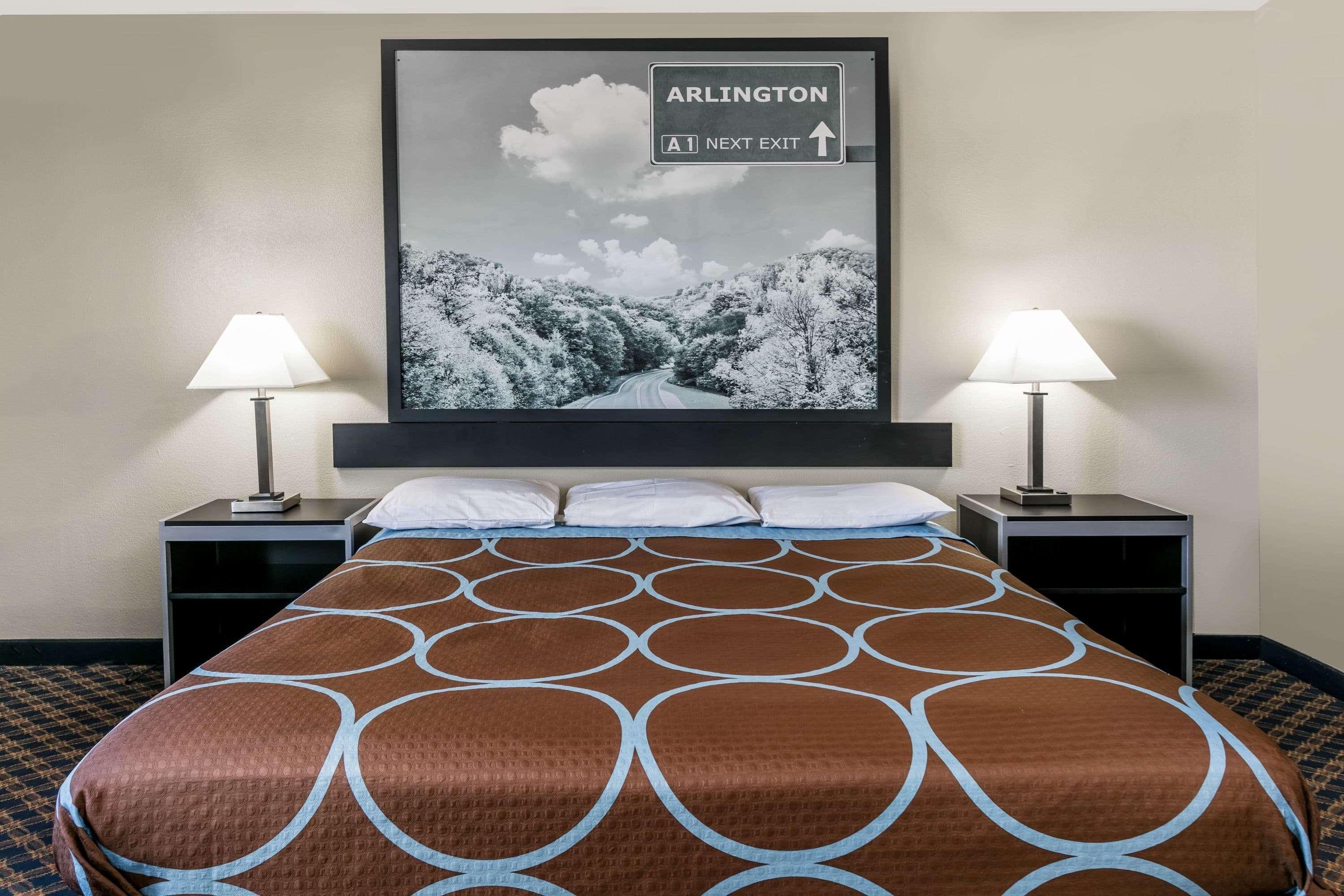 Super 8 By Wyndham Arlington Near At&T Stadium Екстер'єр фото